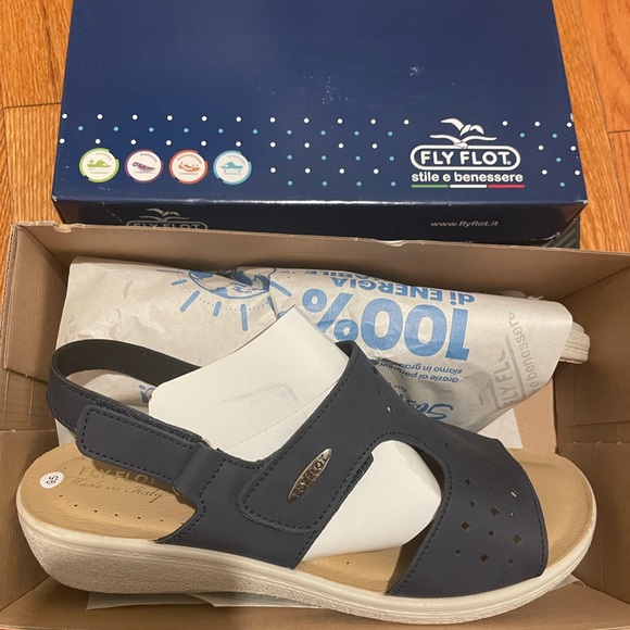 Fly Flot Women’s Made In Italy Cut Out Sandals - Picture 4 of 5